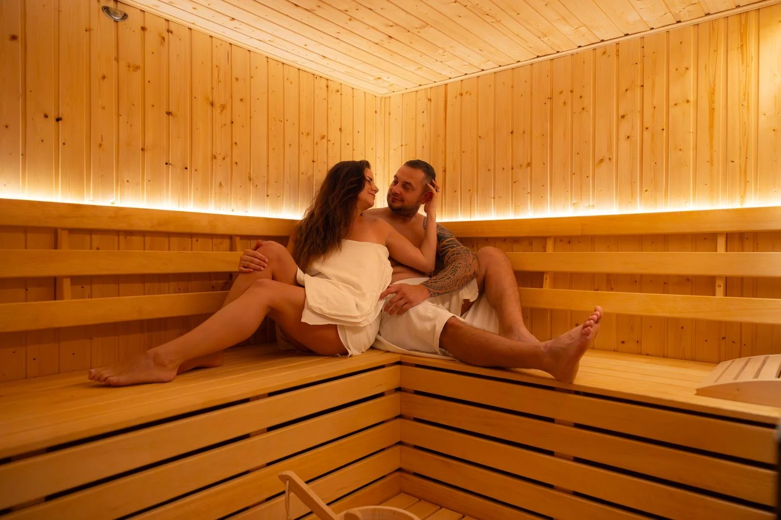 Dvojica oddychujúca v súkromnej saune Relax Worlds